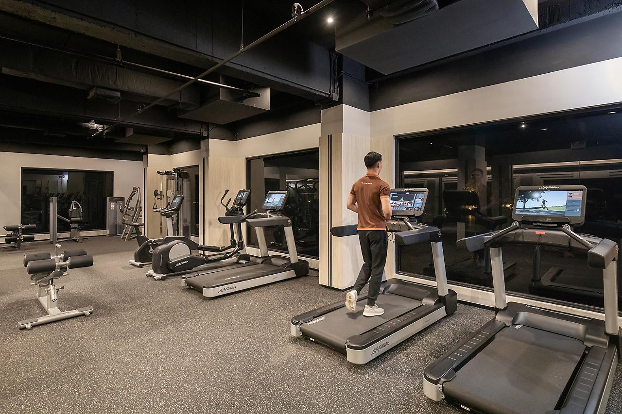 The Heritage Chiang Rai Hotel And Convention Exterior foto The gym at the hotel